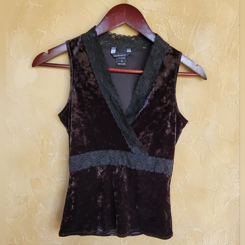 Black Crush Velvet Lace Trim Tank Top. Body Hugging, Dramatic Cuts. XS Vintage